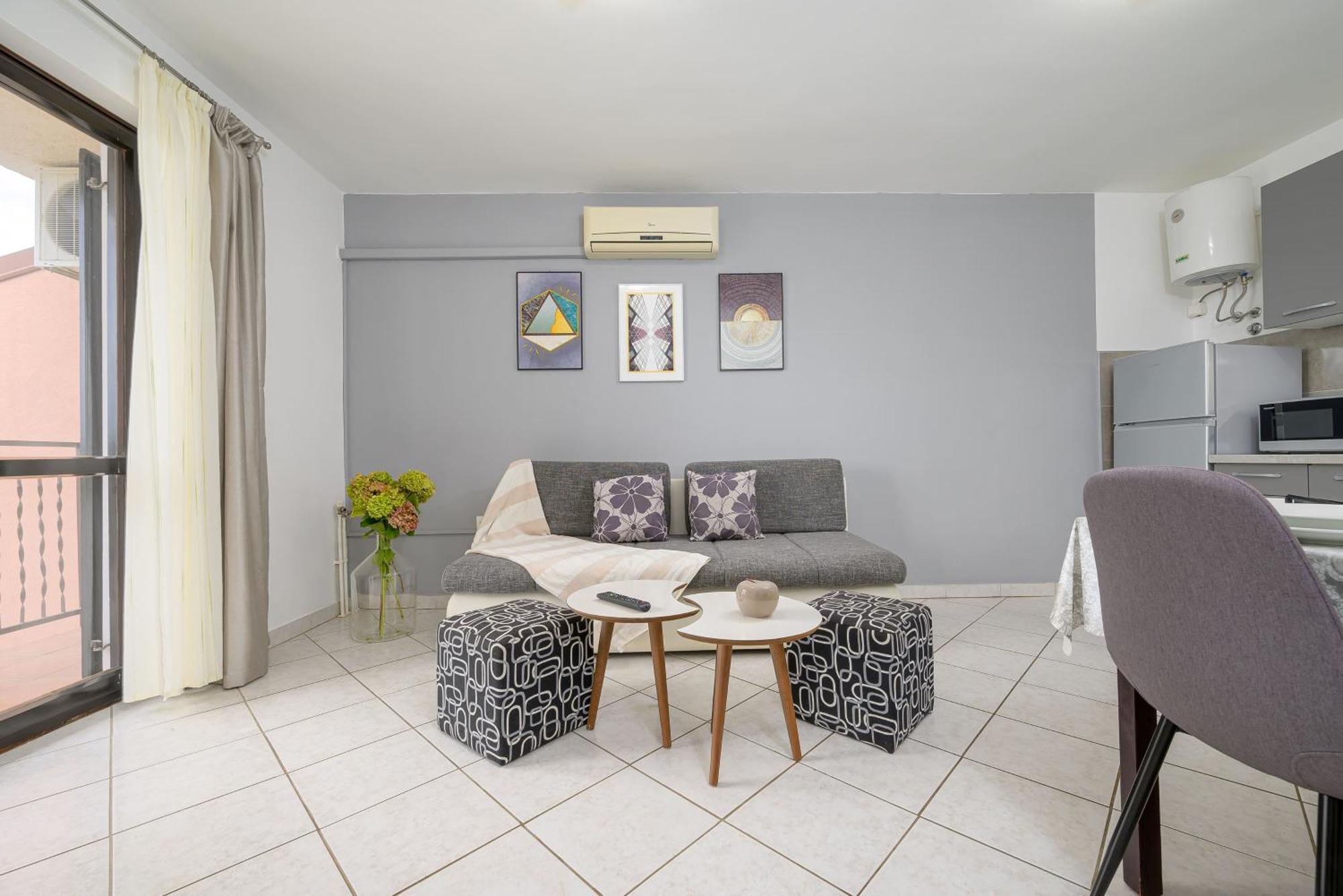 Apartment Silvana 74 *